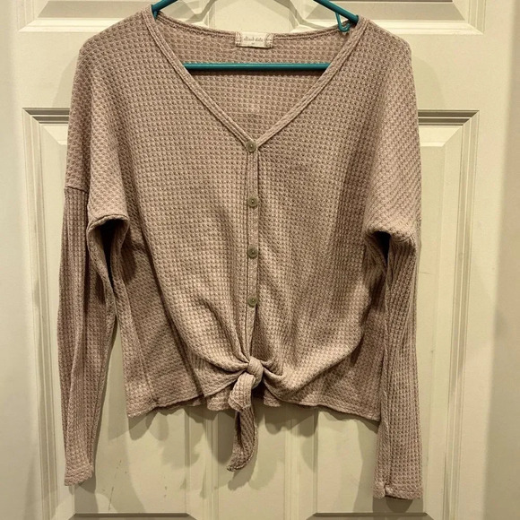 Altar’d State Pink Blush Taupe Thermal Tie Front Button Down Shirt‎ size Medium - Picture 1 of 5